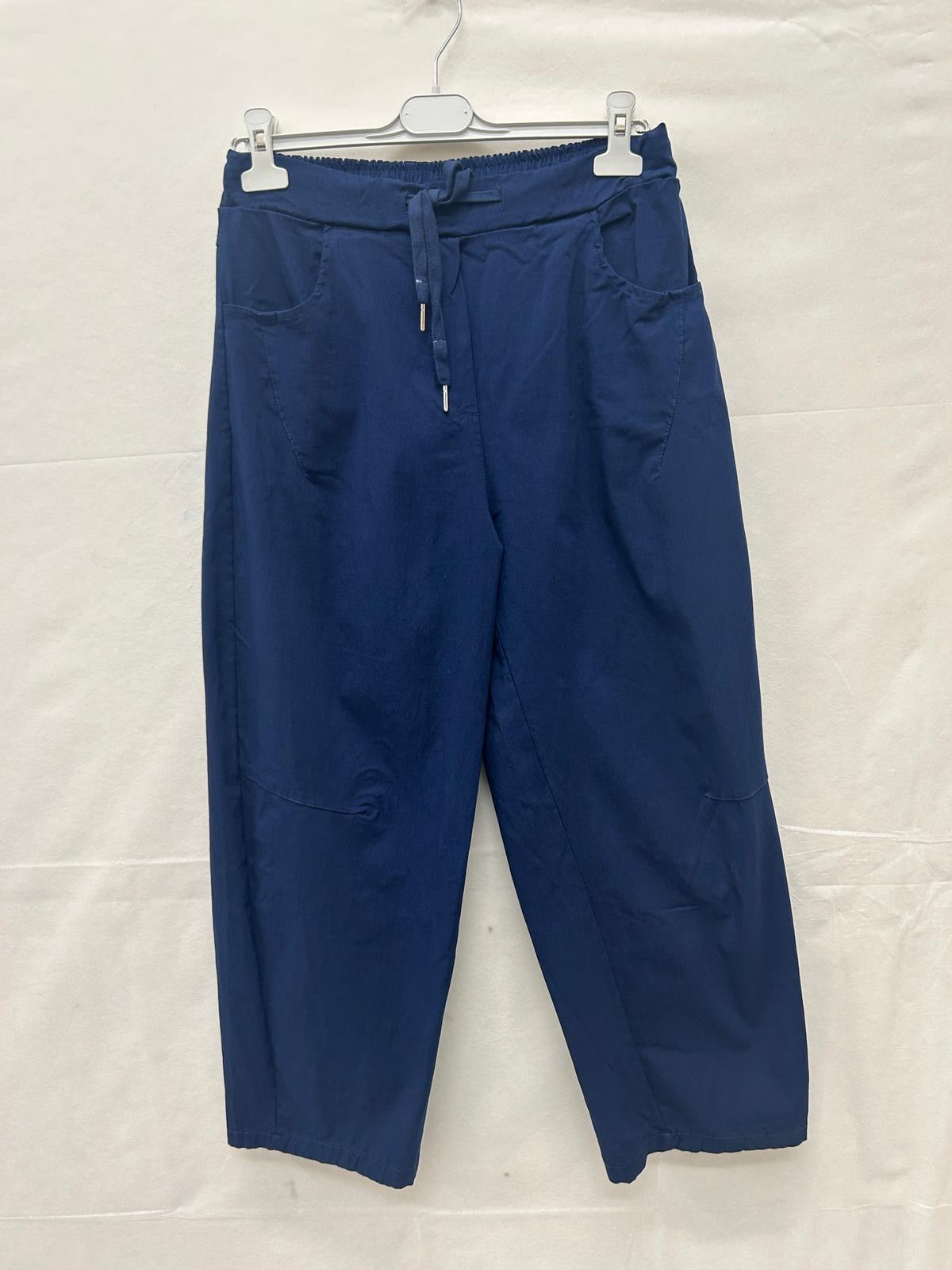 BARREL LEG MAGIC PANTS - SIZE 2: 18-22