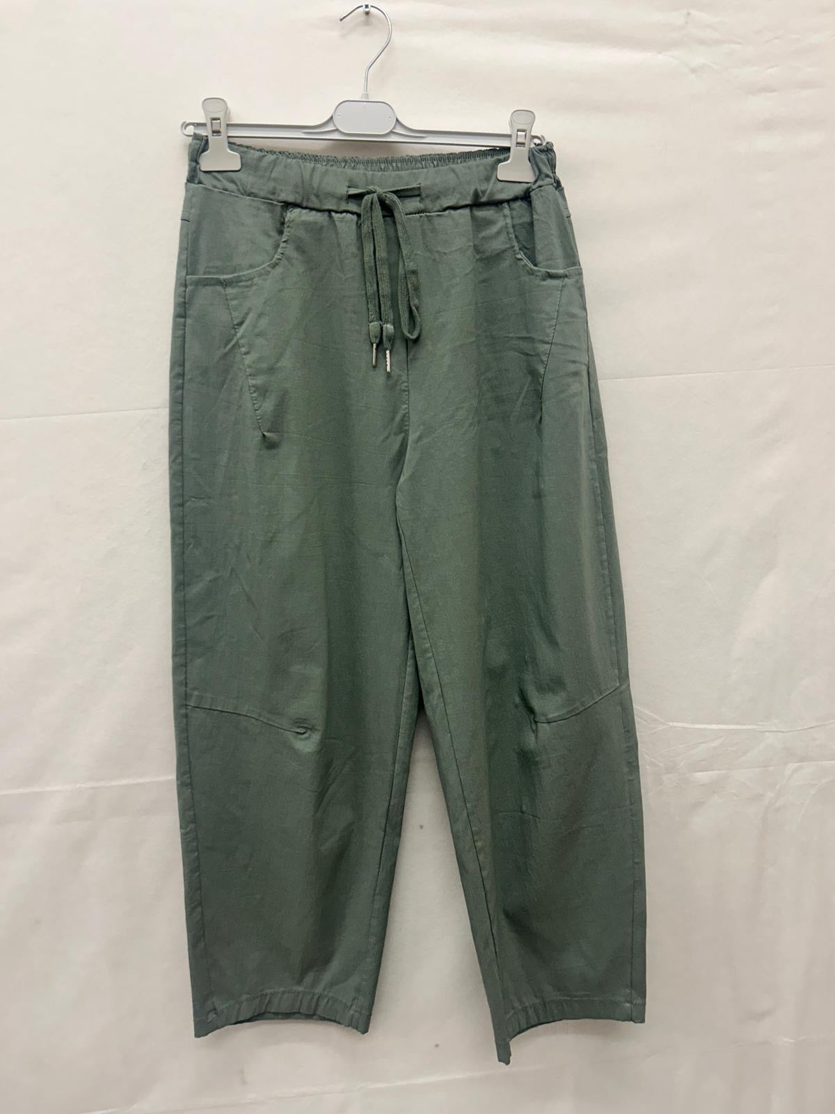 BARREL LEG MAGIC PANTS - SIZE 2: 18-22