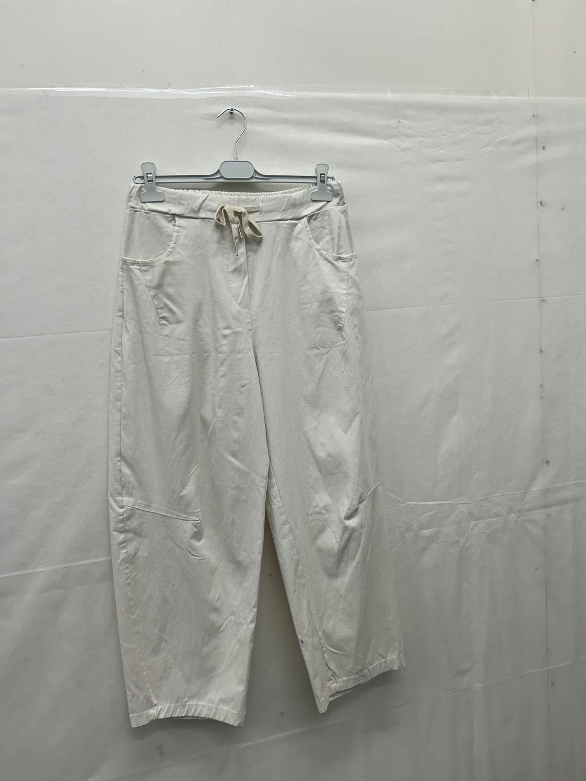 BARREL LEG MAGIC PANTS - SIZE 2: 18-22