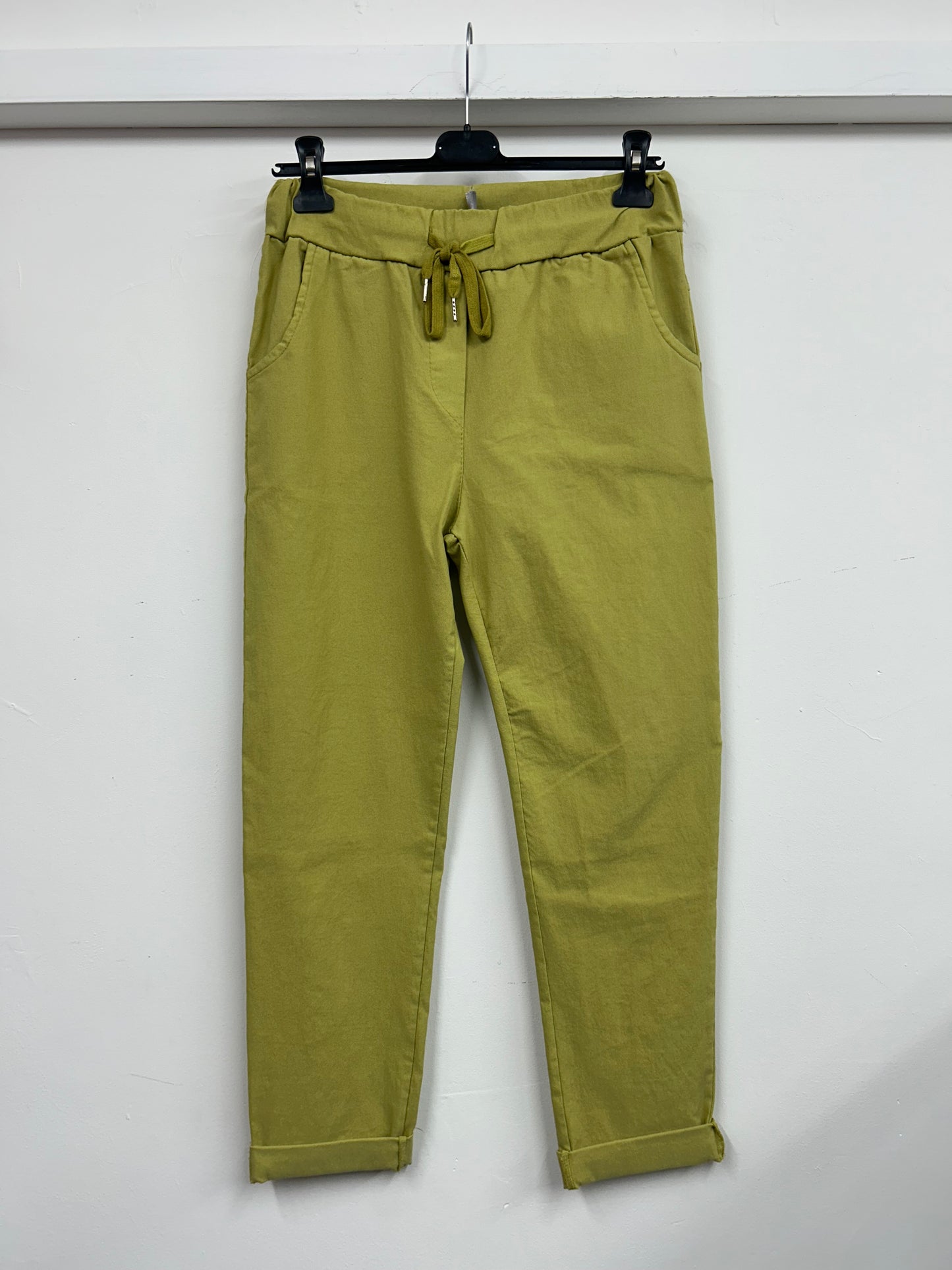 £20 Smooth Magic Trousers Size 3: 18-22