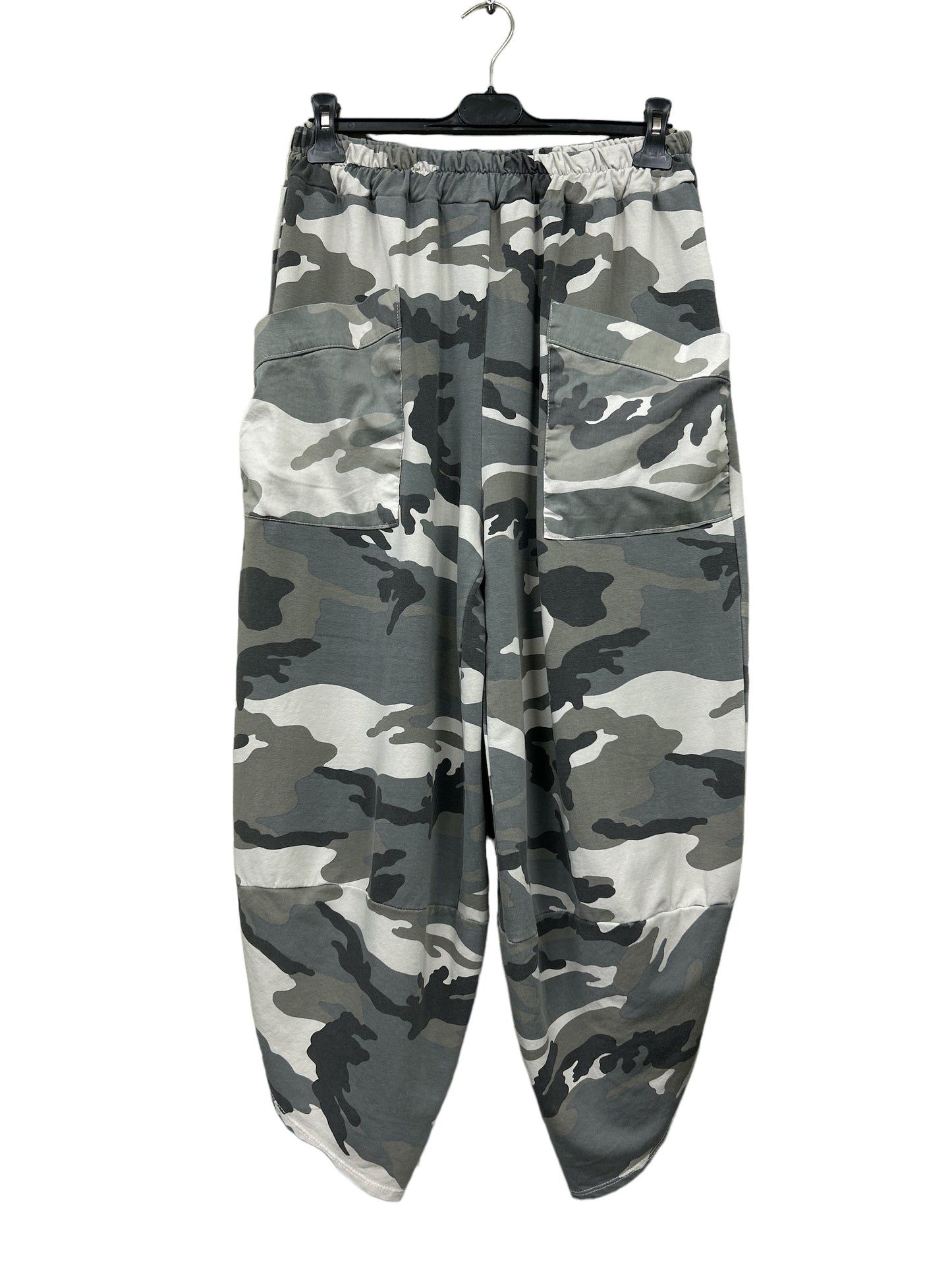 Camo Print Pocket Front Tulip Leg Cocoon Shape Joggers