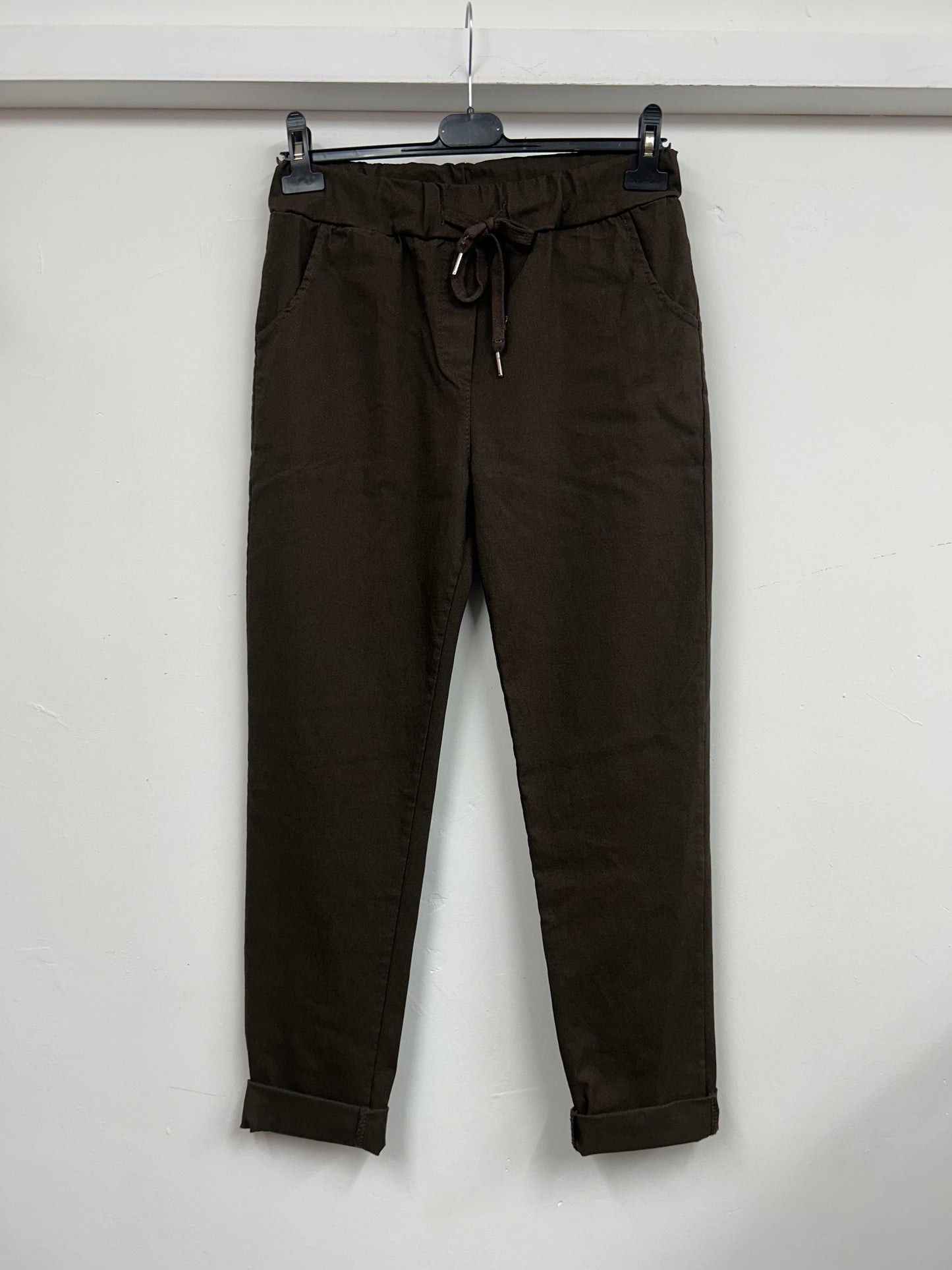 £20 Smooth Magic Trousers Size 3: 18-22