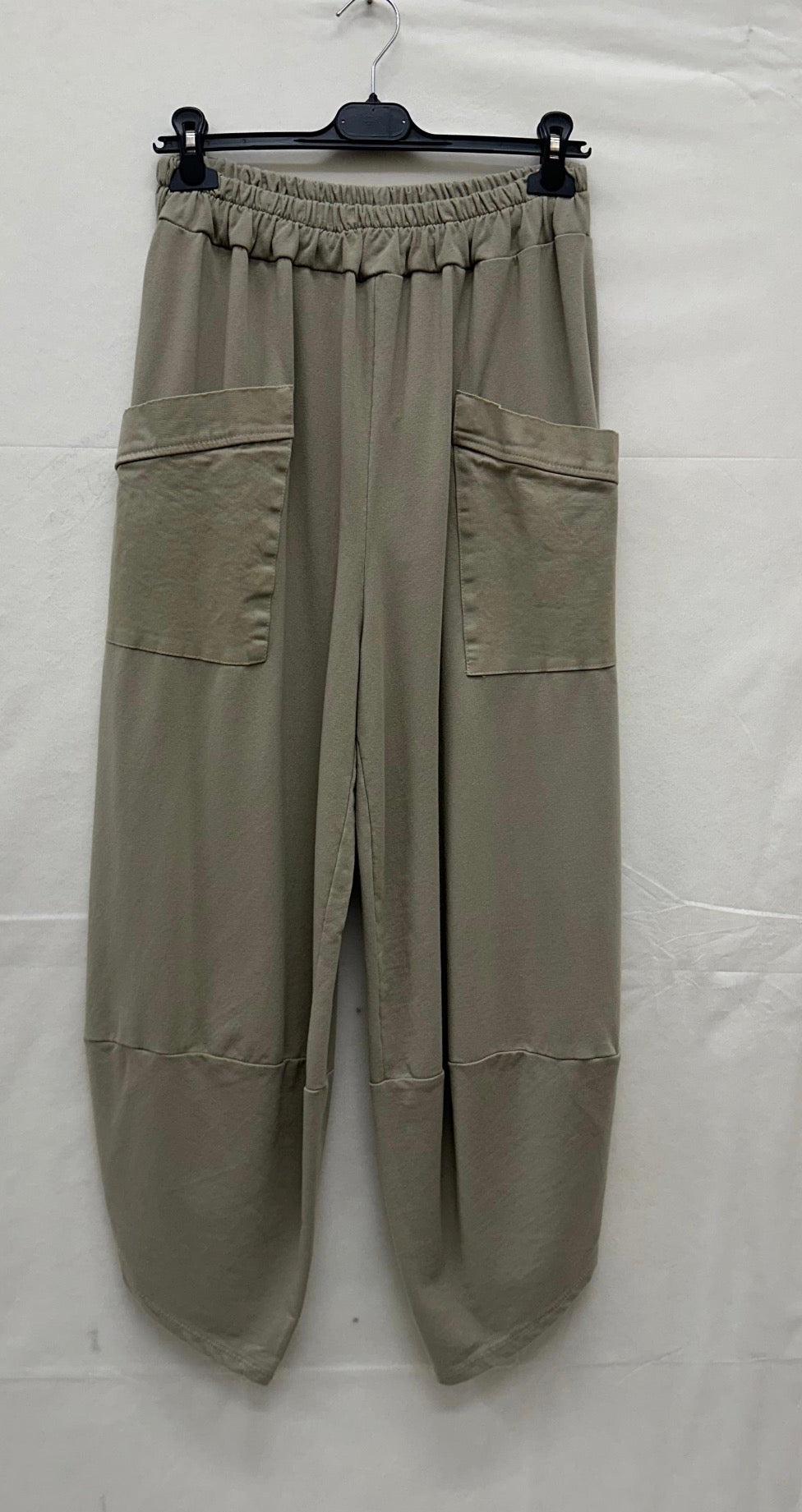 Pocket Front Tulip Leg Cocoon Shape Joggers