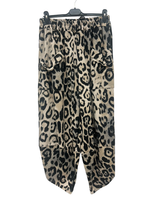 Pocket Front Leopard  Print Tulip Leg Cocoon Shape Pants
